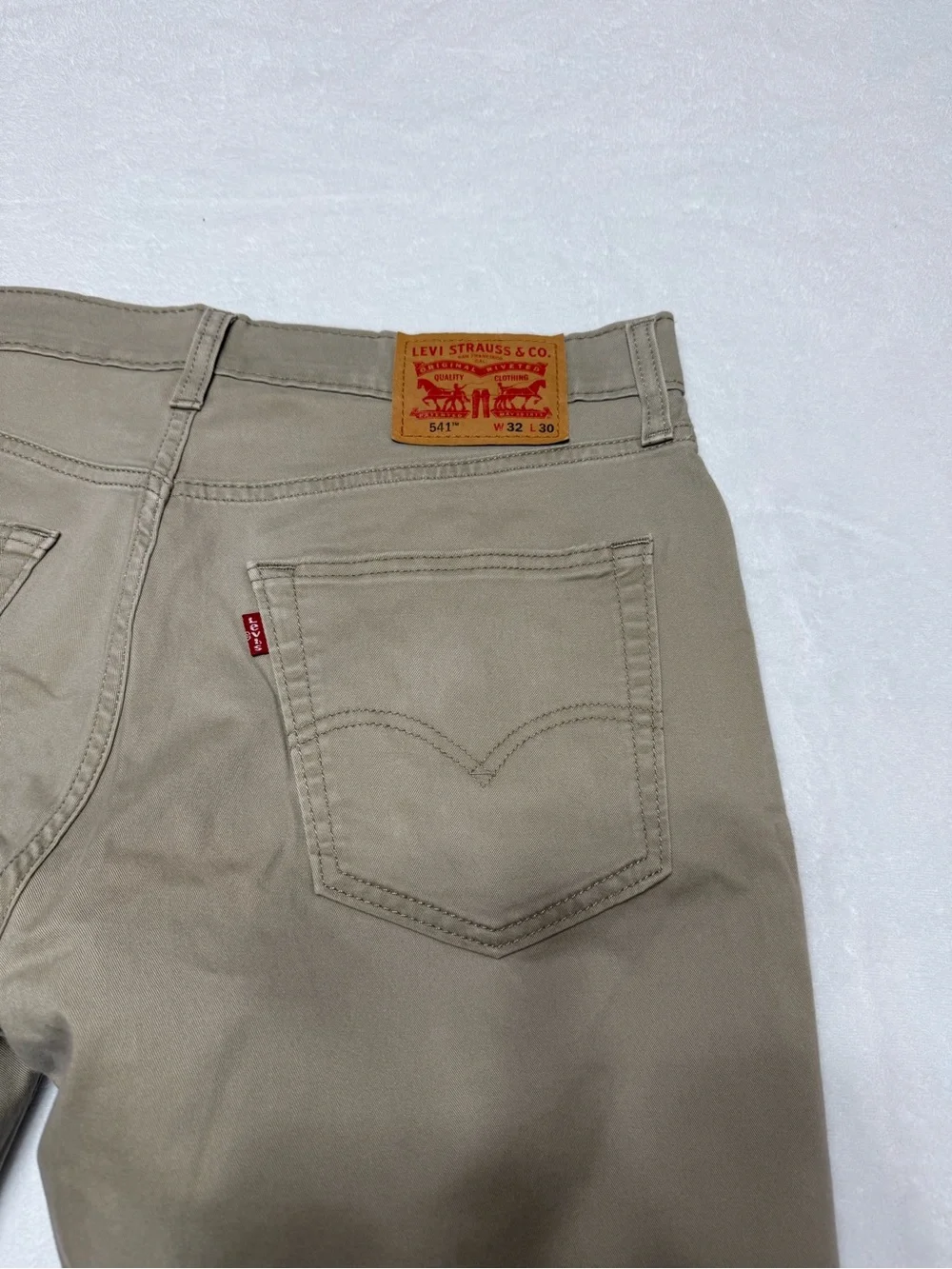 Levi's Men's Khaki Chinos - Tan